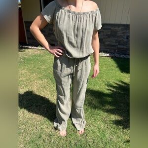 Cloth & Stone Anthropologie Jumpsuit (Small)